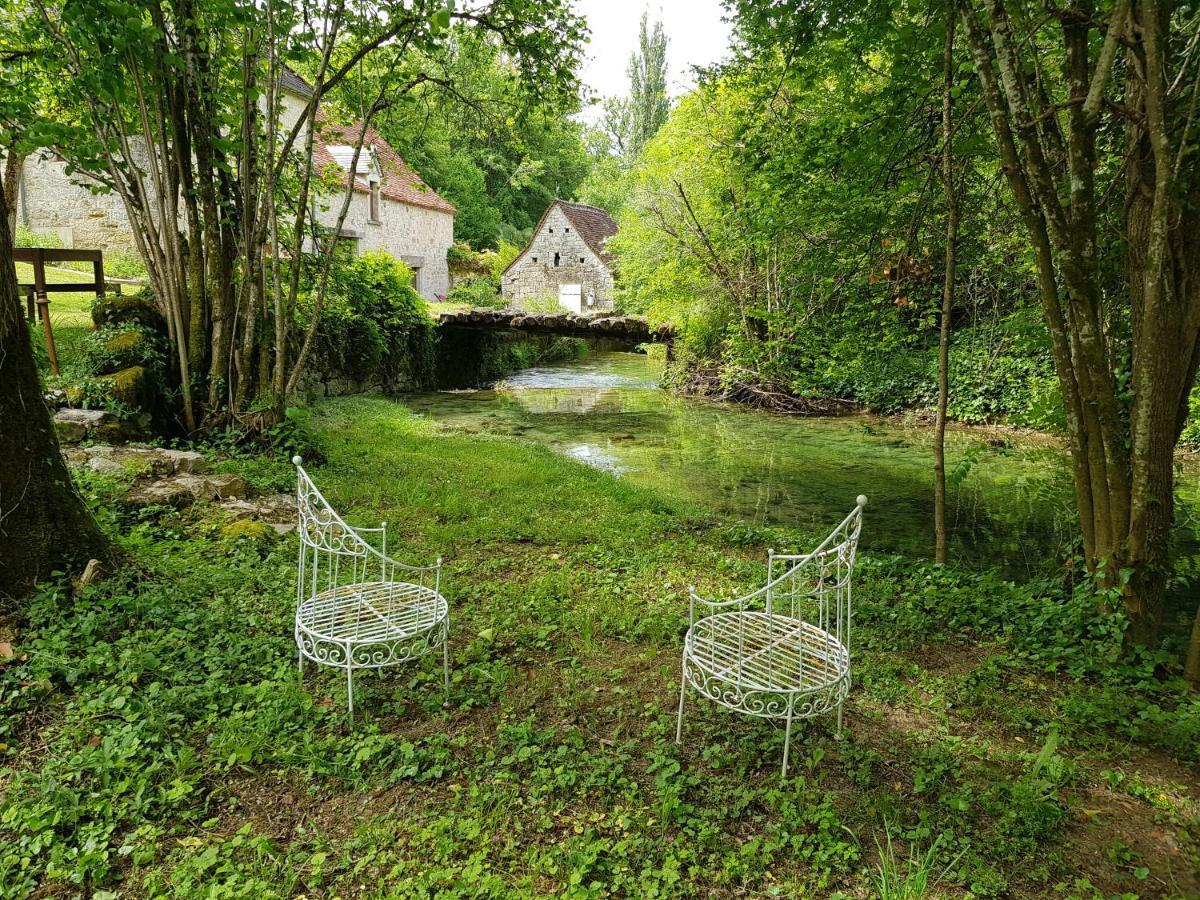 Le Moulin De Jules Et Akasha Bed & Breakfast Murat Eksteriør bilde