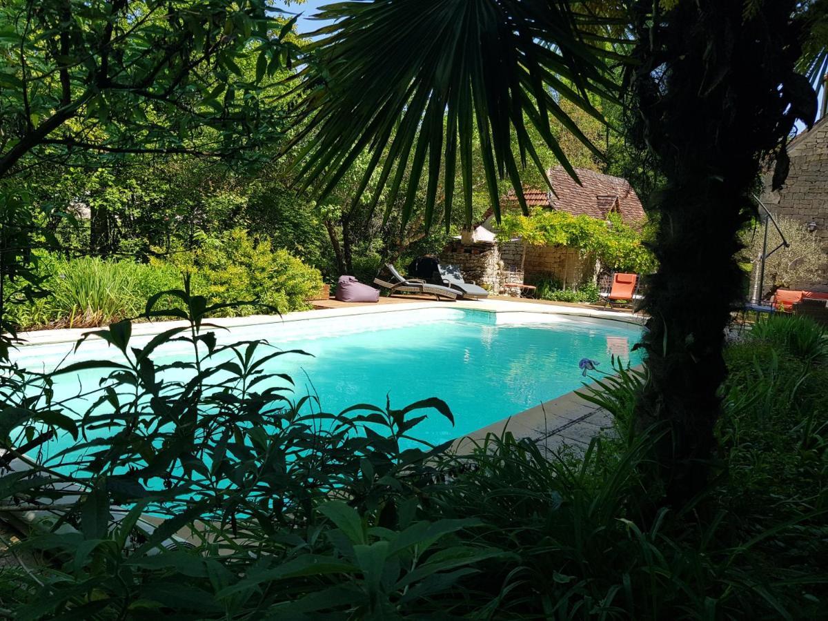 Le Moulin De Jules Et Akasha Bed & Breakfast Murat Eksteriør bilde